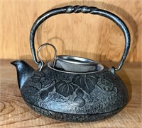 Small Cast Iron Tea Pot Kettle