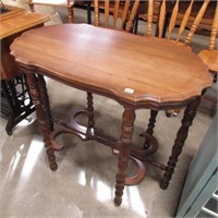 ANTIQUE LAMP TABLE