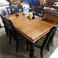 DINING TABLE W/ 4 CHAIRS