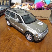 DIECAST 2006 JEEP GRAND CHEROKEE, 1 / 18 SCALE