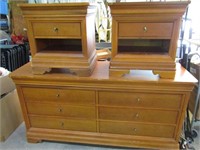 THOMASVILLE DRESSER AND 2 NIGHTSTANDS