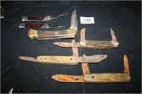 Pocket Knives; 3 Rusted-3 Buck knives working