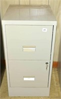 2 Drawer Filing Cabinet - does come with the key