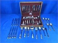 100+ FLATWARE PIECES - KNIVES, FORKS, SPOONS
