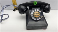 VTG BAKELITE WESTERN ELECTRIC ROTARY DIAL PHONE