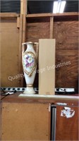 1 LOT DECORATIVE VASE (LOBBY)