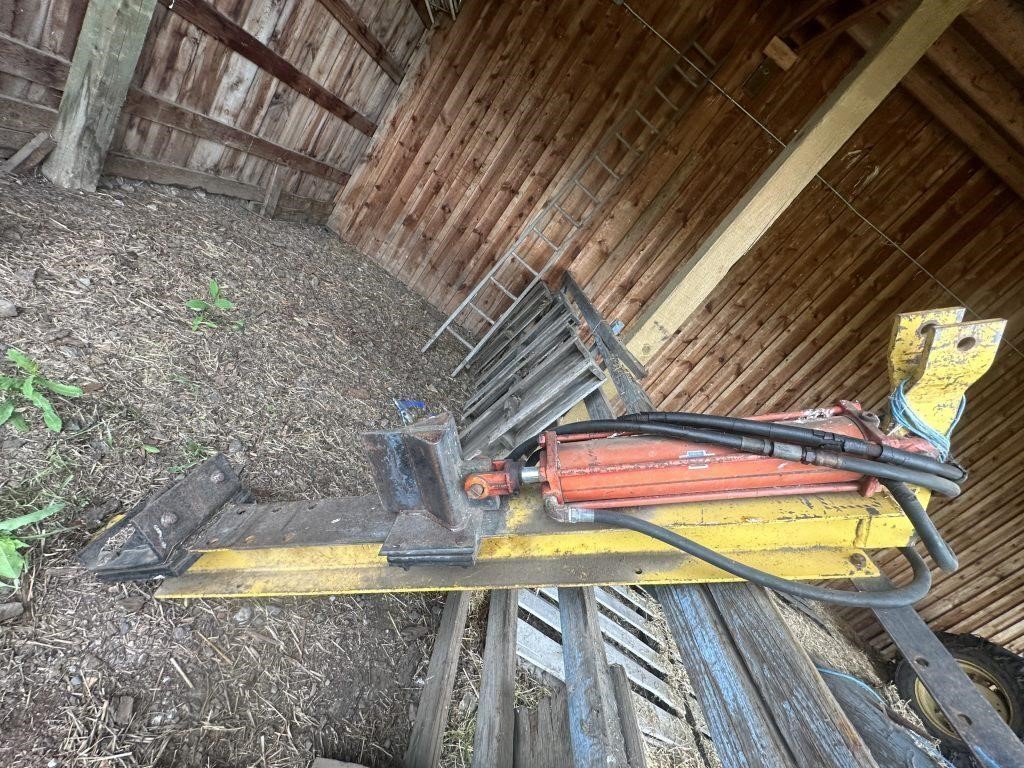 HYDROLIC WOOD SPLITTER