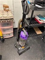 EUREKA CANISTER VACUUM