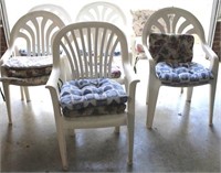 Lot of 7 Plastic Chairs w/ Cushions 7pc.