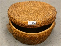 Handled Rye Basket with Lid