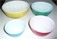 Nest of Pyrex Bowls, Good Condition