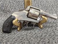 H & R Revolver pistol 32 S,&W CTGE.   Look at the