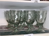 12 unmarked iced tea glasses green
