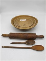 LOT OF 6 PRIMITIVE WOOD KITCHEN UTENSILS AND BOWLS