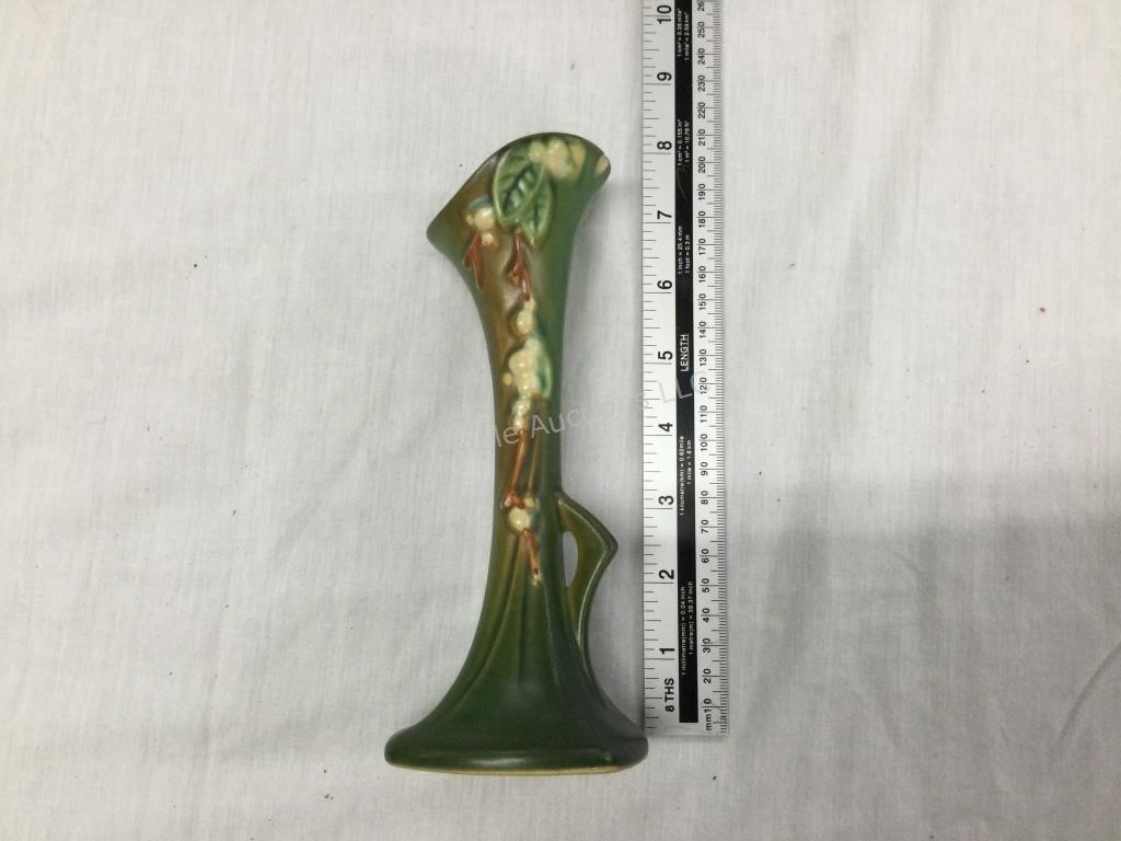 Roseville 1BV - 7 in. bud vase Chip on rim