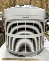 Honeywell Air Purifier 50250-S - turns on