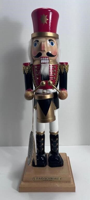 FAO SCHWARZ Soldier Drummer Nutcracker