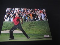 Tiger Woods Signed 8x10 Photo Heritage COA