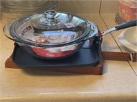 LOT OF KITCHENWARE INCLUDING FIRE-KING 2 QT.