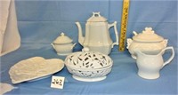 several pcs. porcelain (some johnson bros)