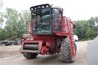 Case IH 1680 Diesel Combine