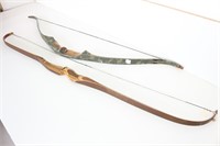 (2) Recurve Archery Longbows