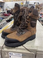 SZ 9 WOLVERINE BOOTS