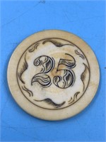 Stunning scrimshawed ivory poker chip, standard si