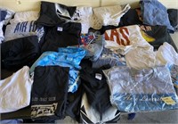 W - MIXED LOT OF GRAPHIC TEES
