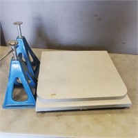 Plastic Jack Stands, Folding Table