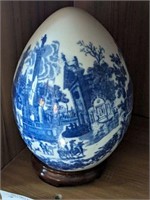 9IN BLUE AND WHITE EGG ON STAND