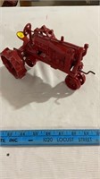 Vintage F30  Farmall tractor scale 1/16 model