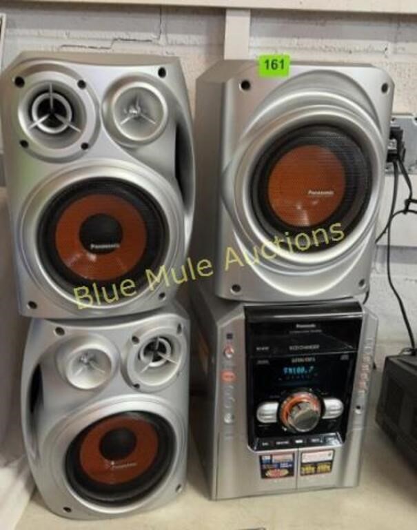 Panasonic CD Stereo System w/speakers