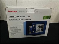 Honeywell compact steel security safe 9 x 7 x 7"
