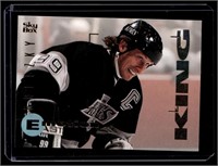1996 Sky Box 81 Wayne Gretzky