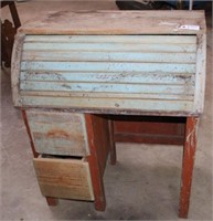 COUNTRY STYLE CHILD'S ROLL TOP DESK