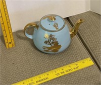 Gibson Staffordshire Tea Pot Gold Embossed?