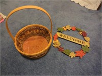 Basket and fall welcome metal sign