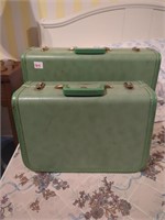 2 vintage Taperlite suitcases