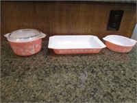 3 pyrex baking dishes