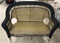 Wicker outdoors love seat bench