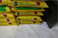 5 Bags Miracle Grow Potting Mix