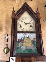 Mantle clock with beehive on front - glass broken