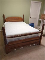 Vintage full bed