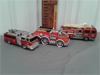 Set of 3 toy fire trucks