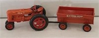 Farmall M w/Wagon Product Miniature 1/16