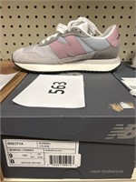 NB sneaker