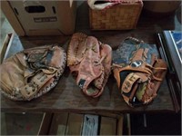 Lot of 3 baseball mitts