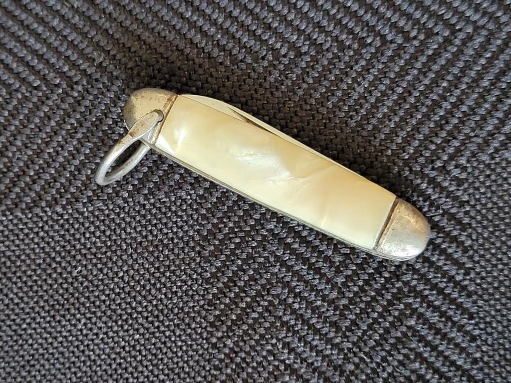 Vintage Tiny Pocket Knife  (Lot 2)