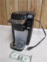Keurig  B31 Singe Cup Coffeemaker - Powers On